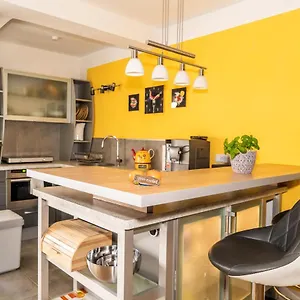 https://ein-zimmer-apartment-bernau.com-bavaria.com